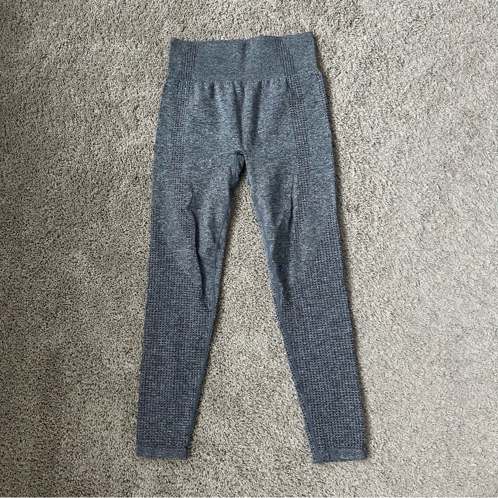 Grey high-waisted leggings